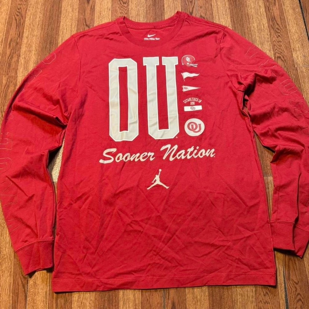 Nike Jordan Red Oklahoma Sooners Sportswear Retro Long Sleeve Shirt Medium‎